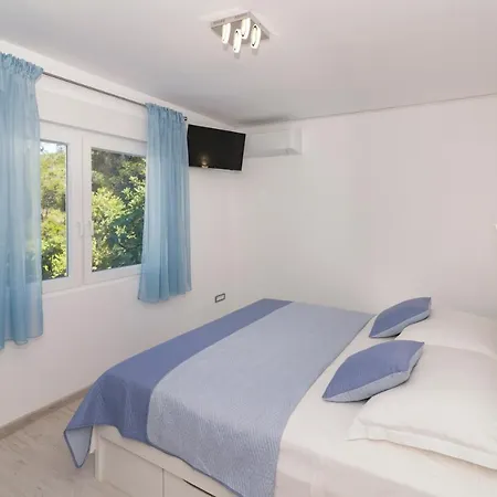 Rozali Tisno Apartments Exterior photo