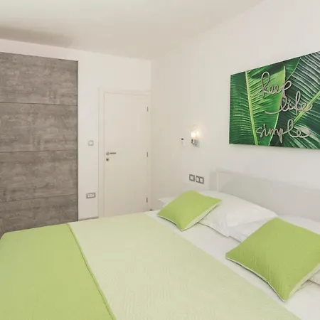 Rozali Tisno Apartments Exterior photo