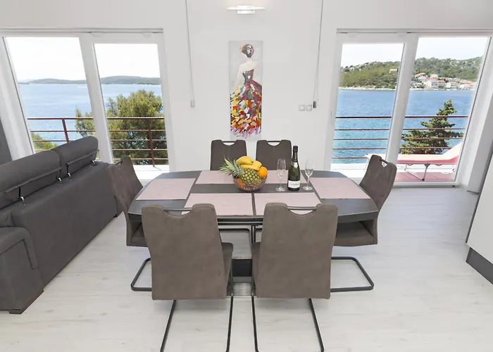 Rozali Tisno Apartments